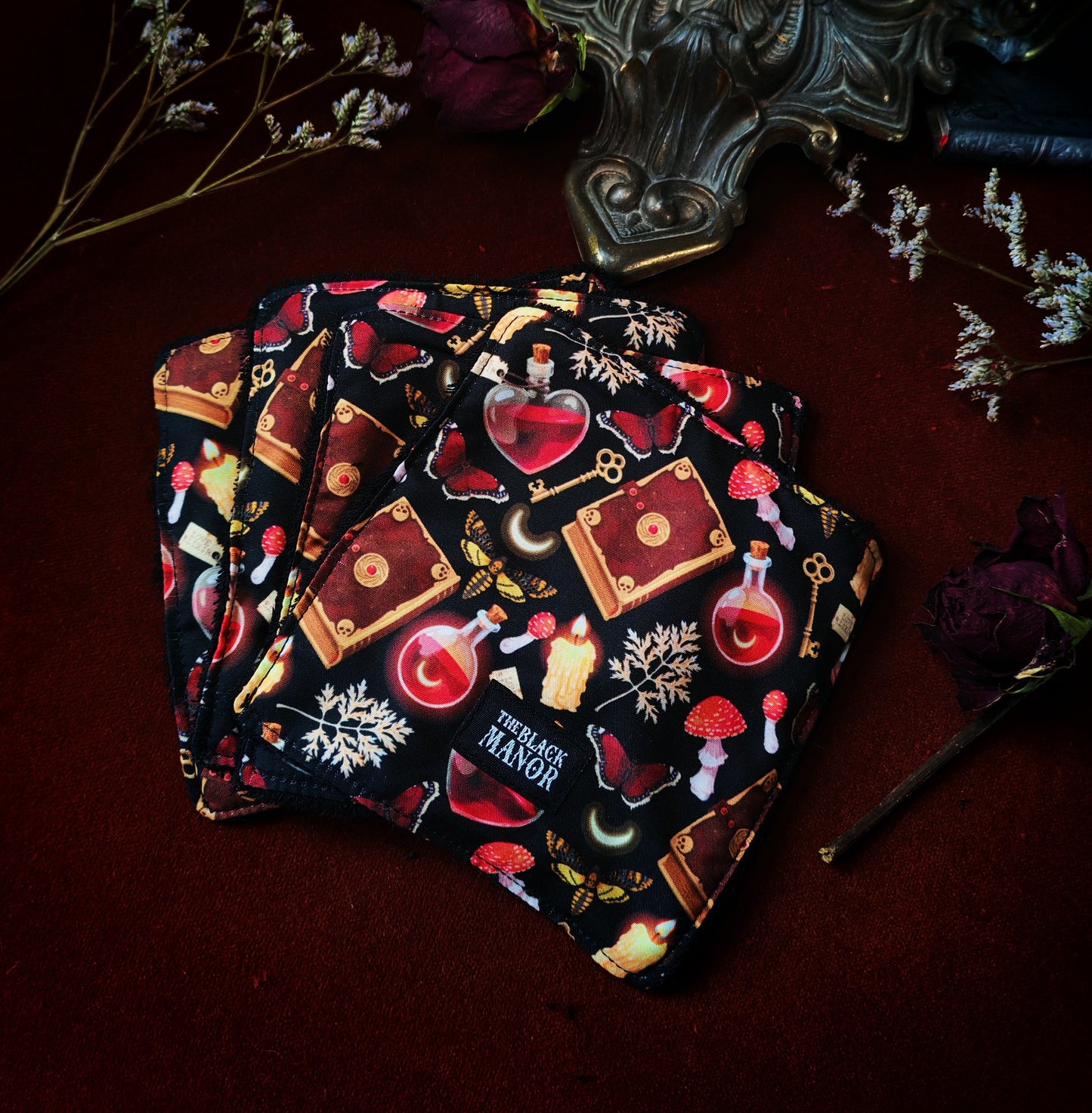 (4 pcs) Lingettes démaquillantes "Haunted Crypt"