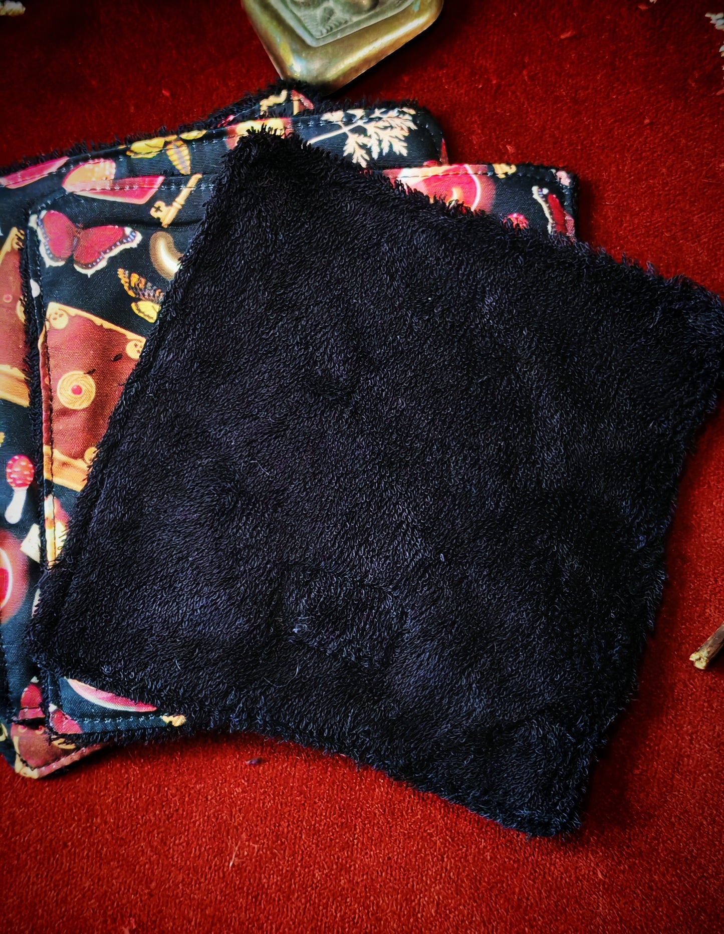 (4 pcs) Lingettes démaquillantes "Haunted Crypt"