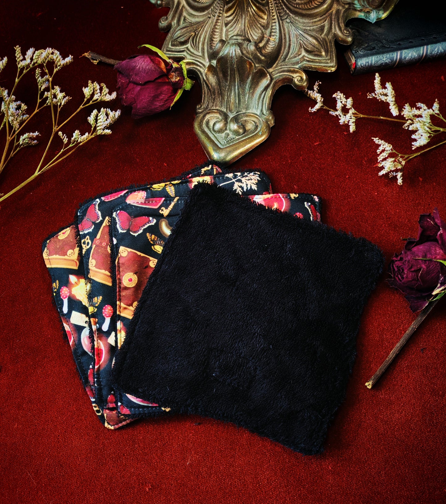 (4 pcs) Lingettes démaquillantes "Haunted Crypt"