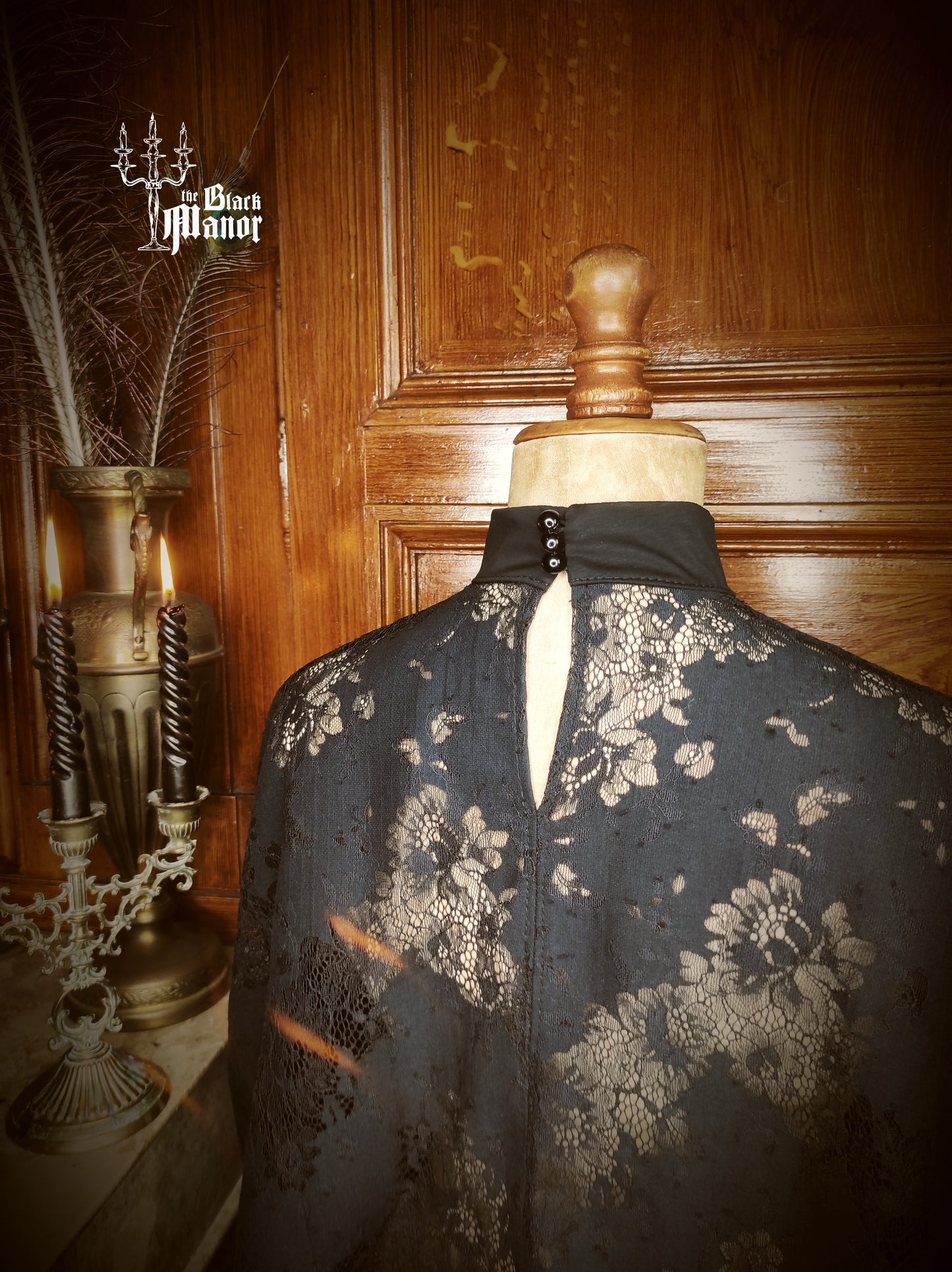 Poncho de encaje floral “Romantic Halo”