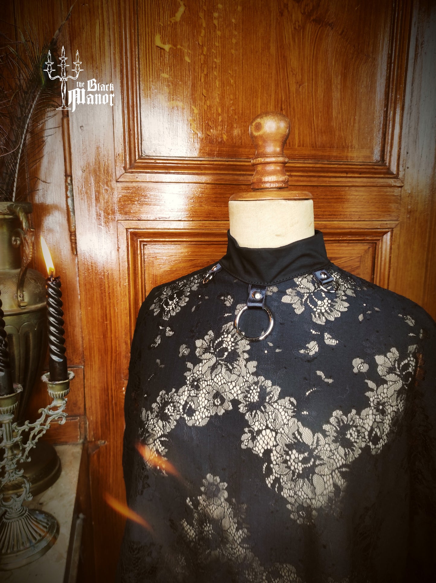 Poncho de encaje floral “Romantic Halo”
