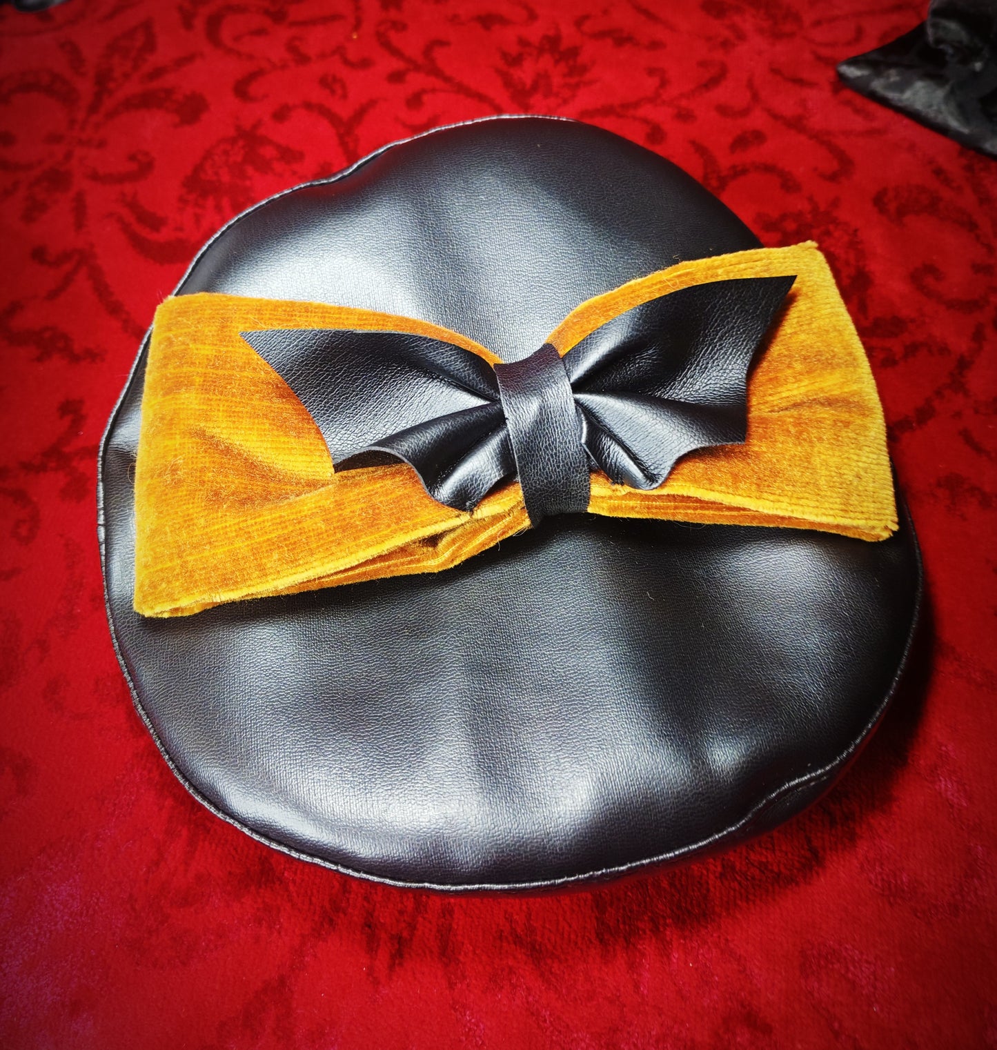 Boina (rojo barroco) "Vintage Darling"