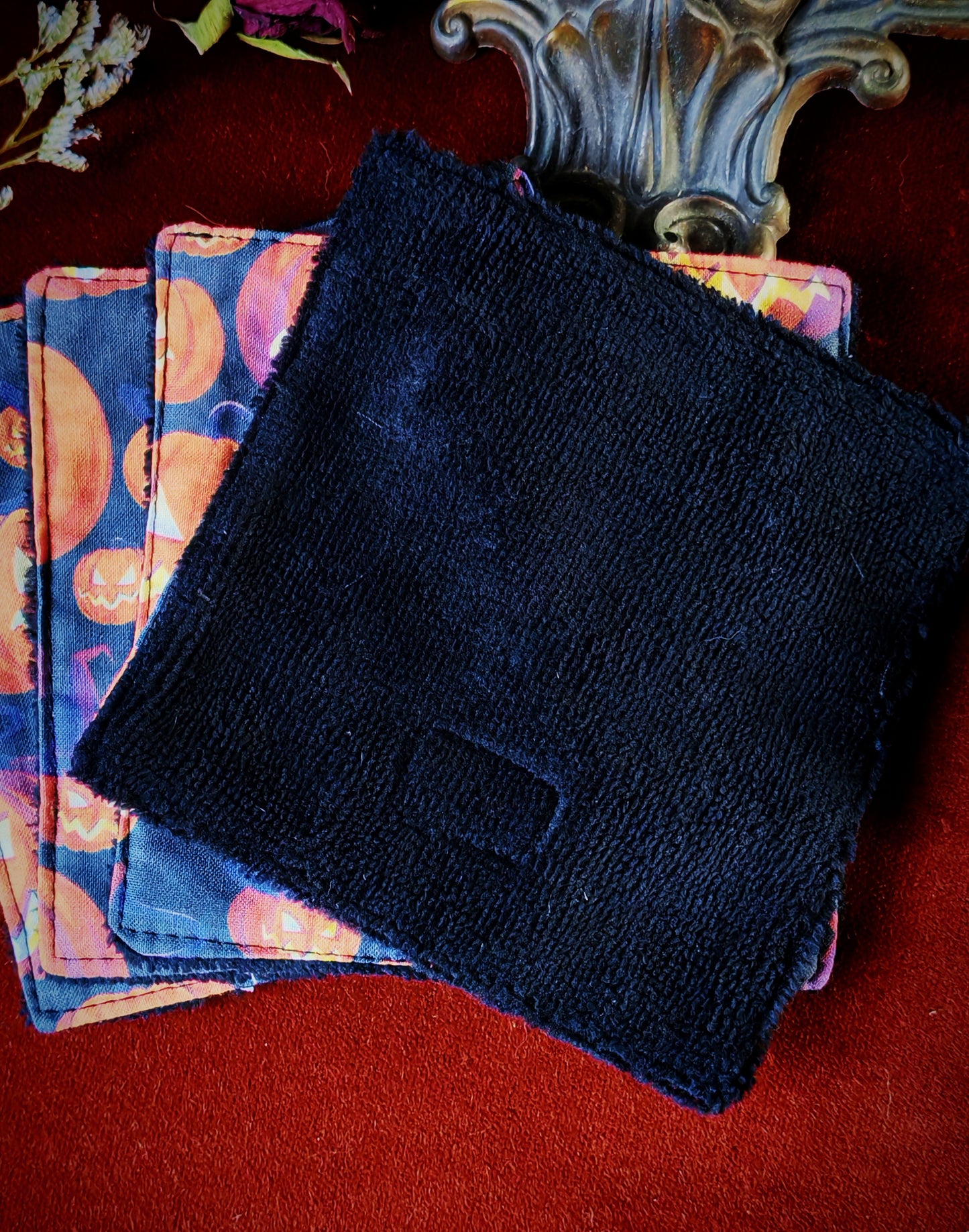 (4 pcs) Lingettes démaquillantes "Haunted Crypt"
