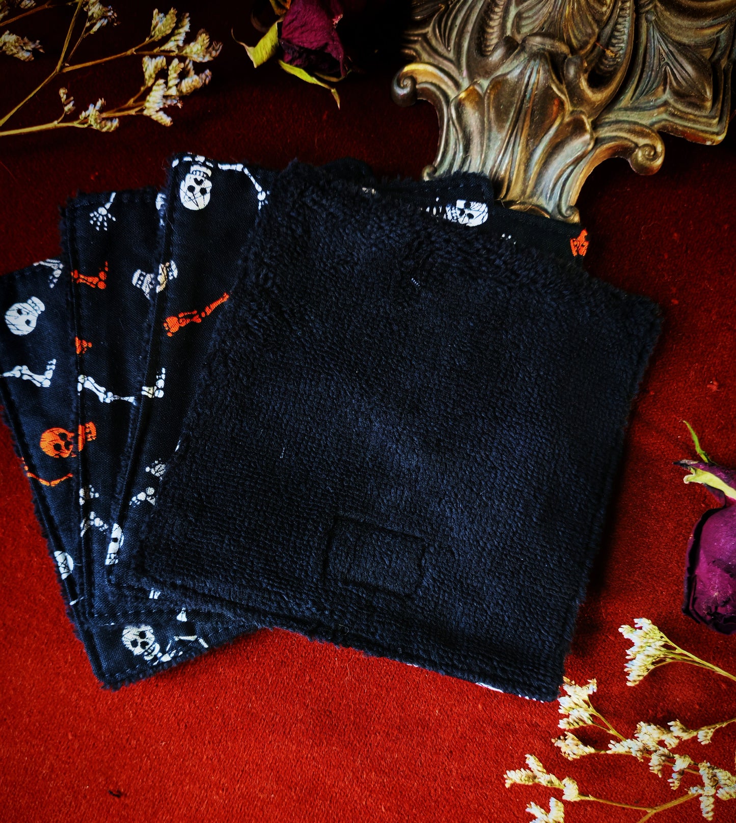 (4 pcs) Lingettes démaquillantes "Haunted Crypt"