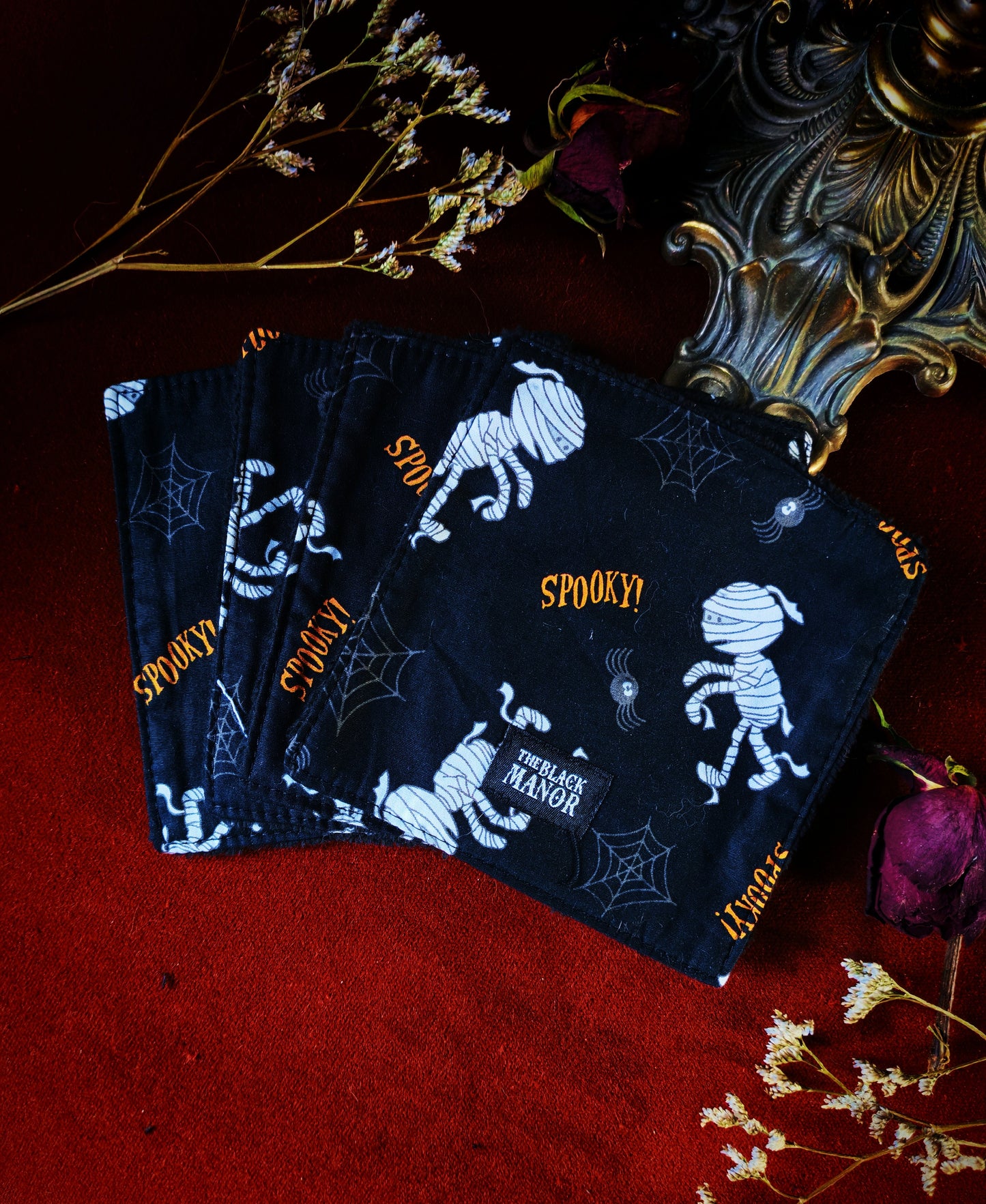 (4 pcs) Lingettes démaquillantes "Haunted Crypt"