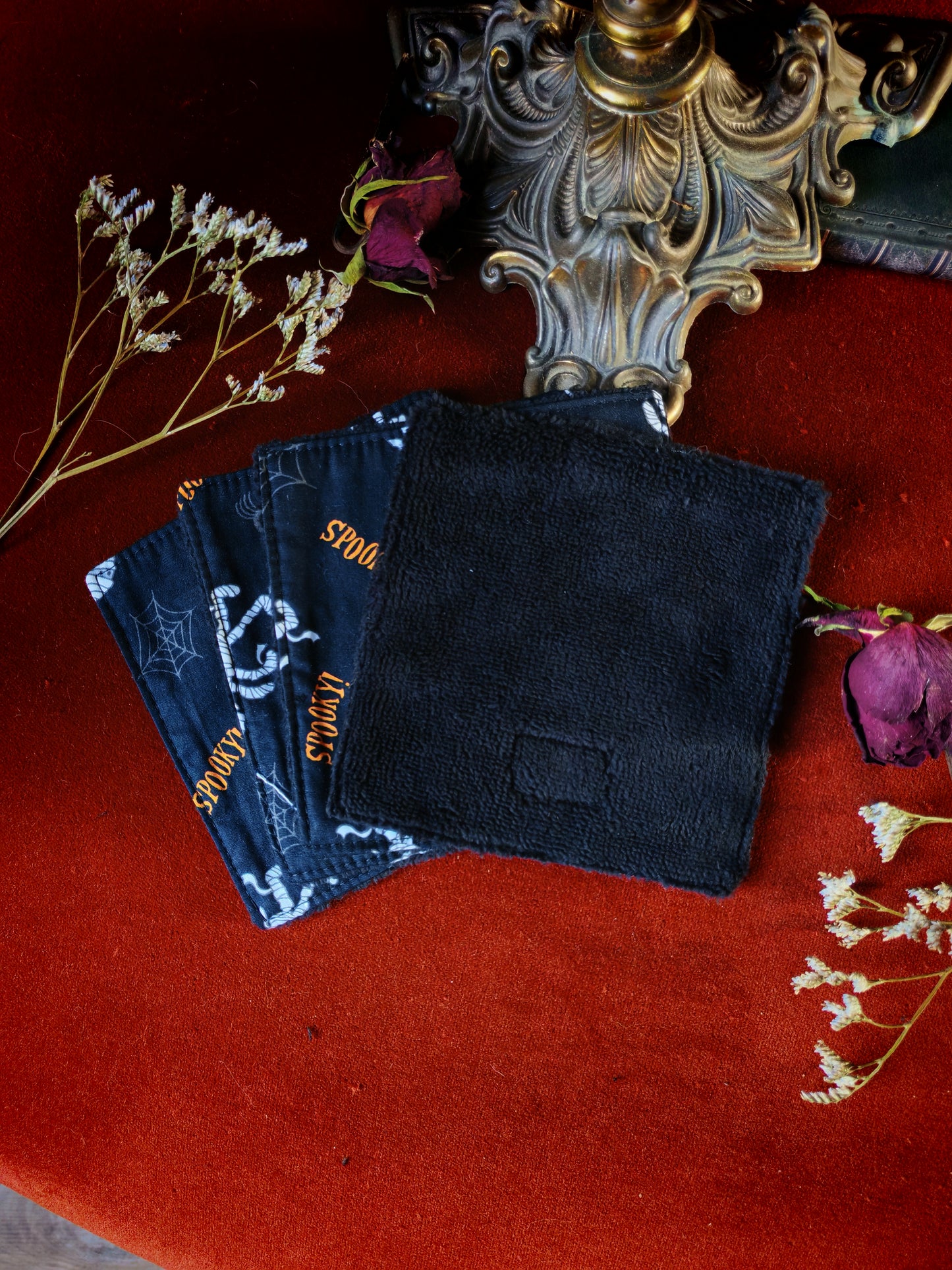 (4 pcs) Lingettes démaquillantes "Haunted Crypt"