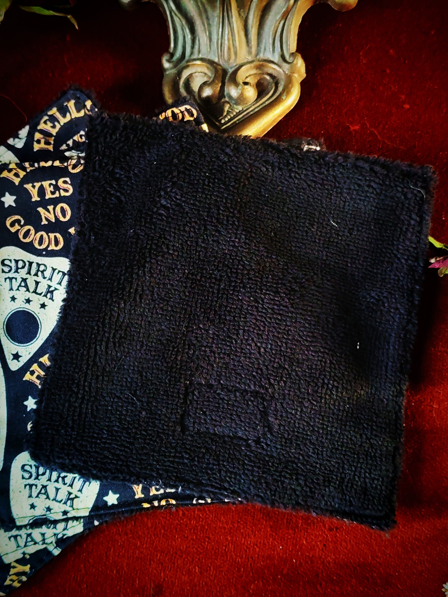 (4 pcs) Lingettes démaquillantes "Haunted Crypt"