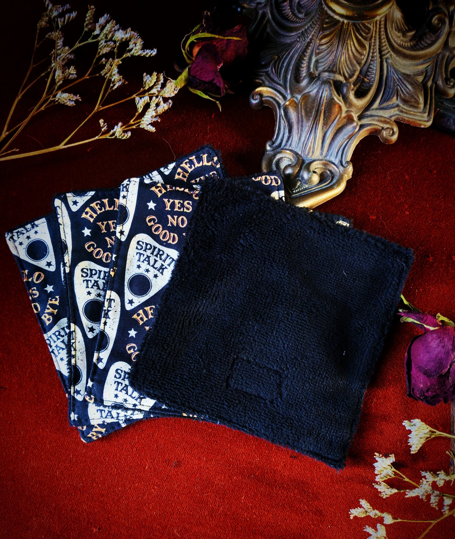 (4 pcs) Lingettes démaquillantes "Haunted Crypt"