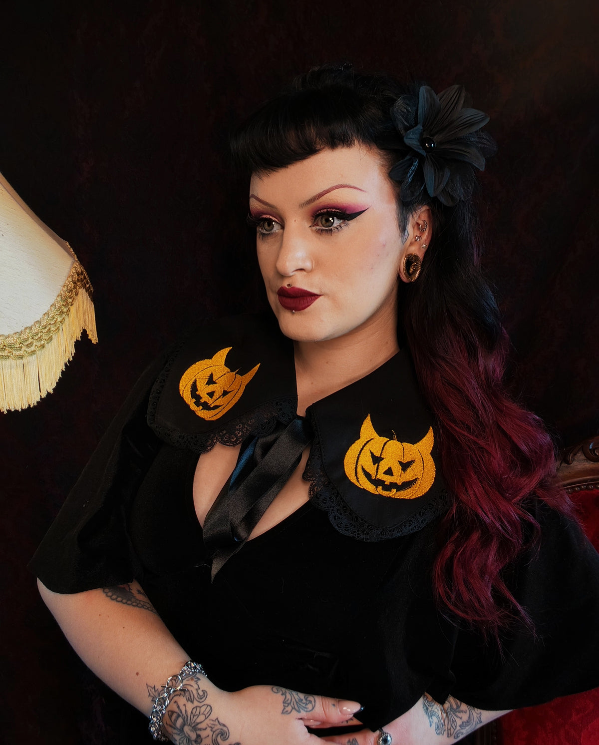 "Diablotine" collar