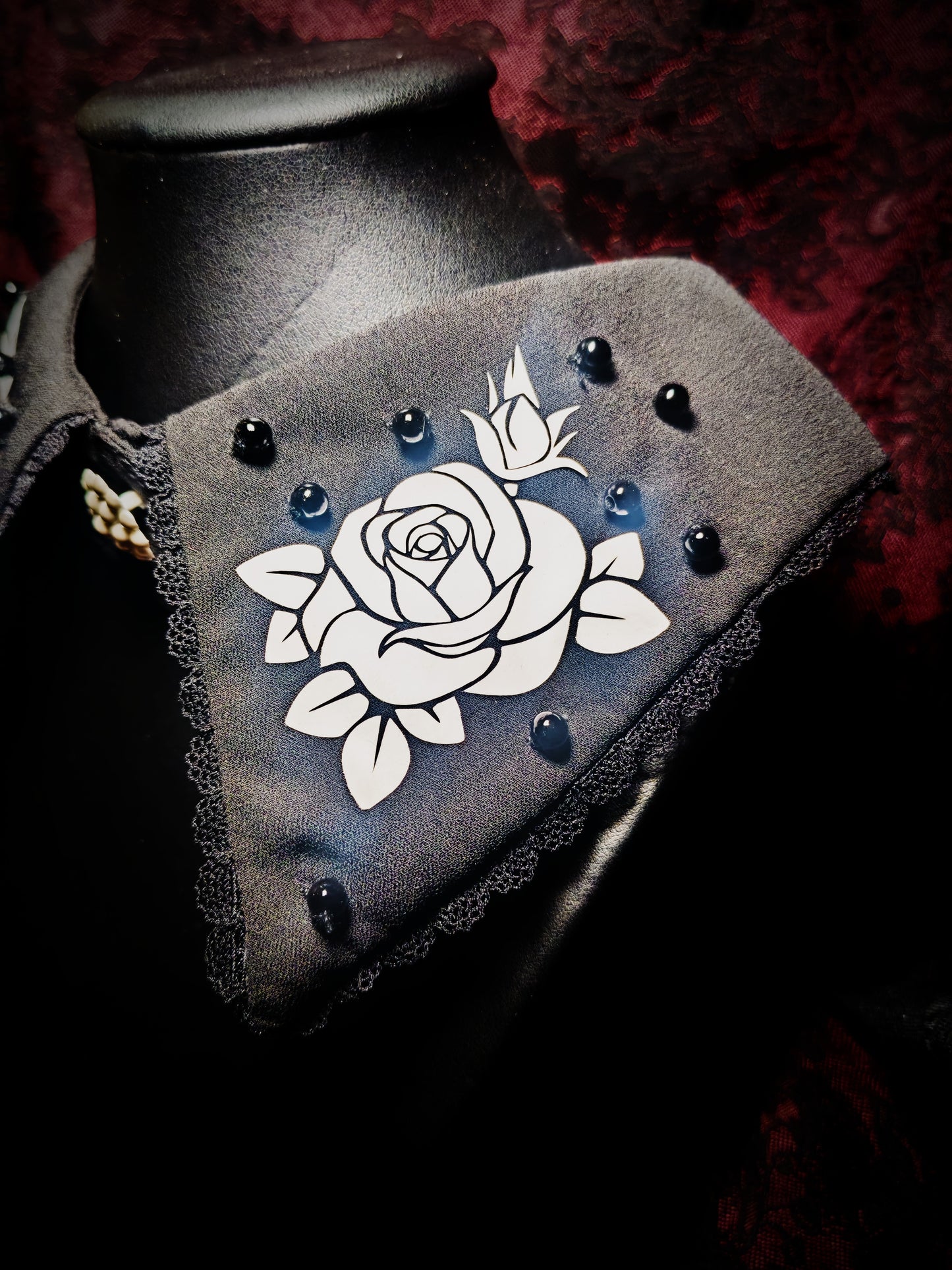 Col Amovible Noir "Eternal Roses"