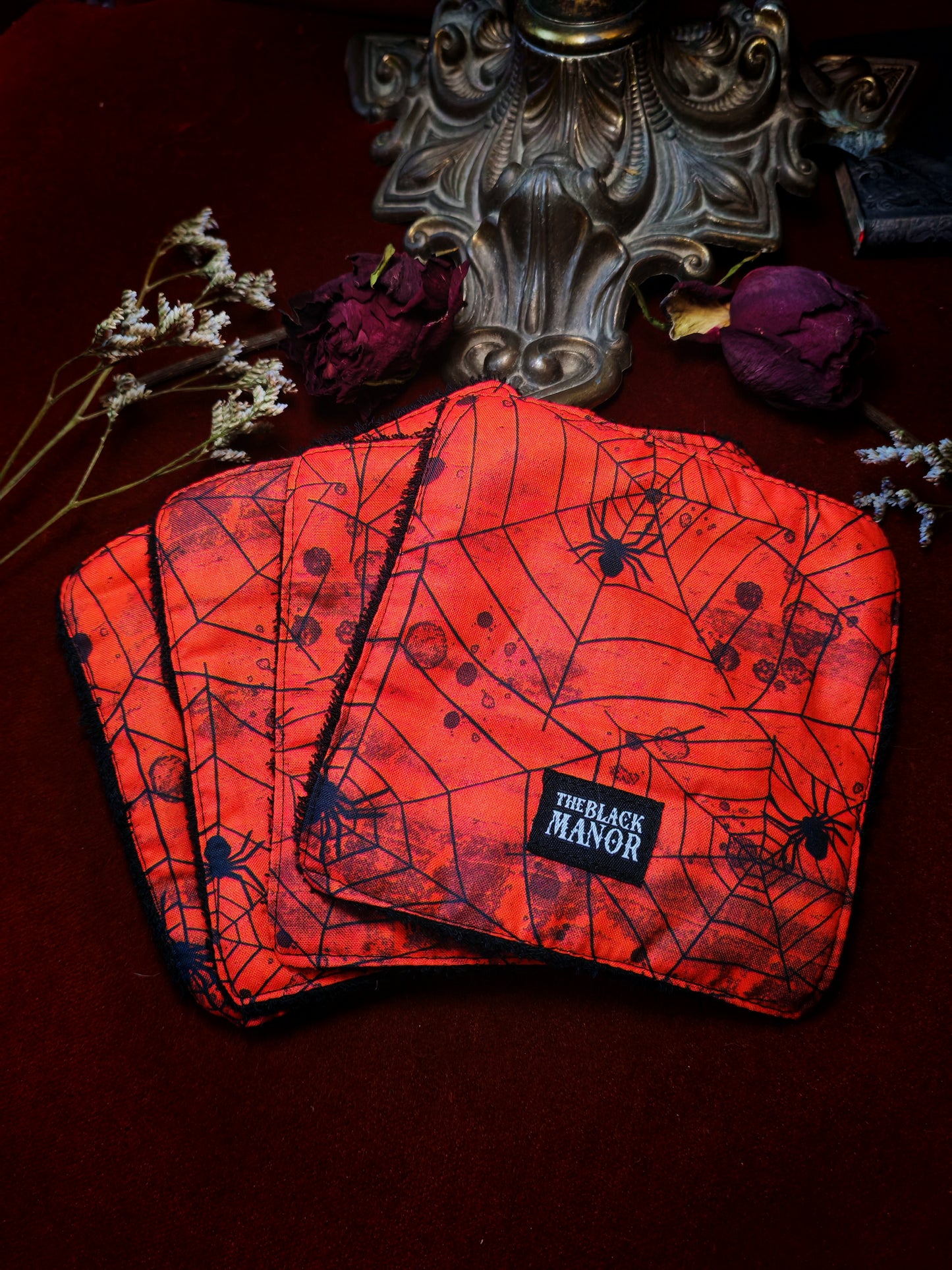 (4 pcs) Lingettes démaquillantes "Haunted Crypt"