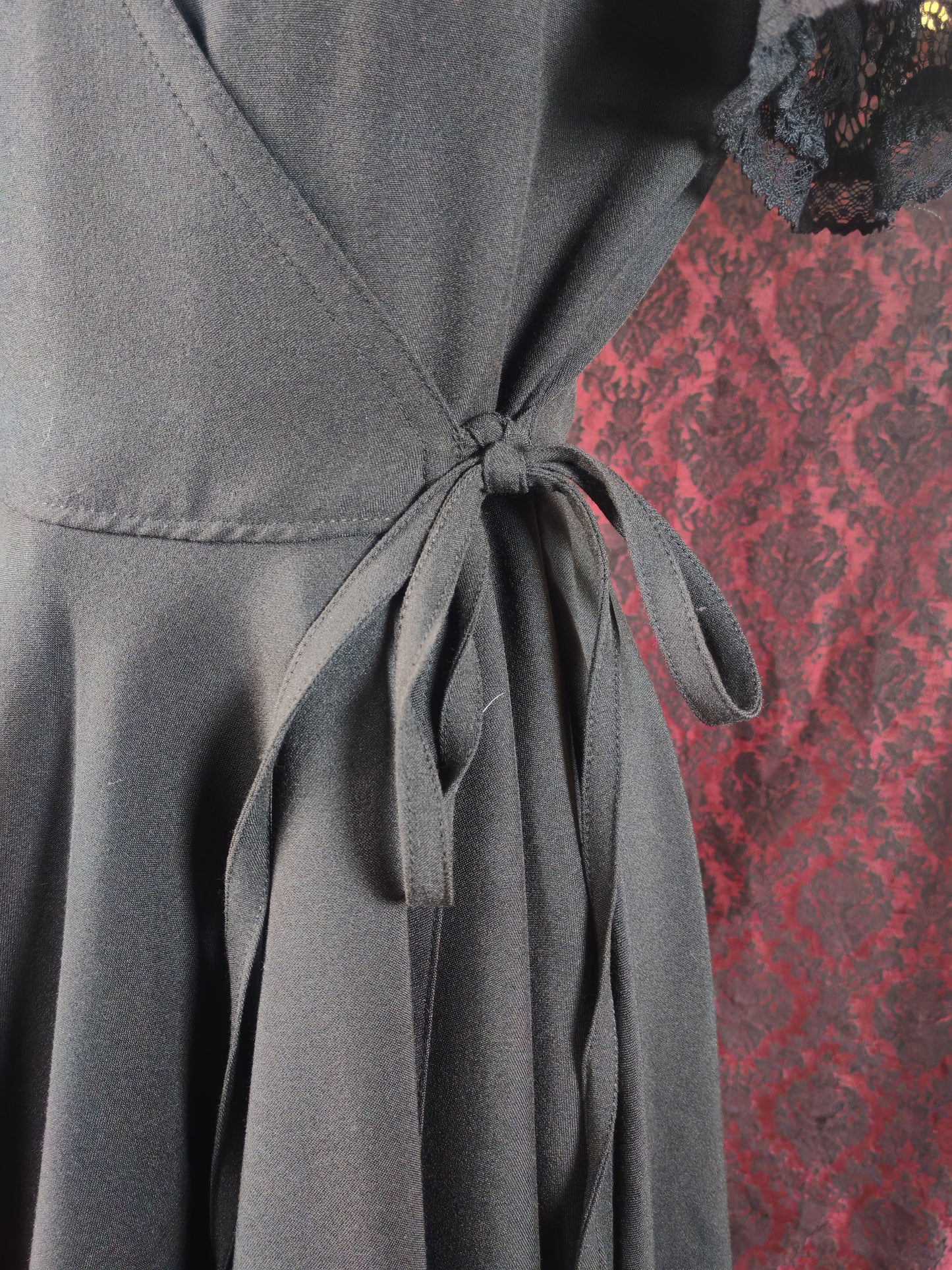 Robe "Eclosion noire" - Precommandes jusqu'au 21 juin