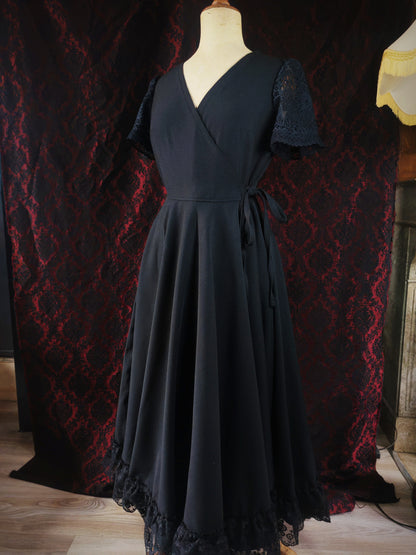 Robe "Eclosion noire" - Precommandes jusqu'au 21 juin