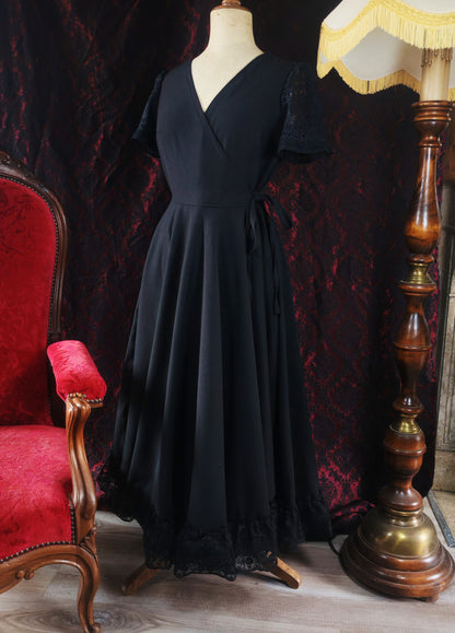 Robe "Eclosion noire" - Precommandes jusqu'au 21 juin