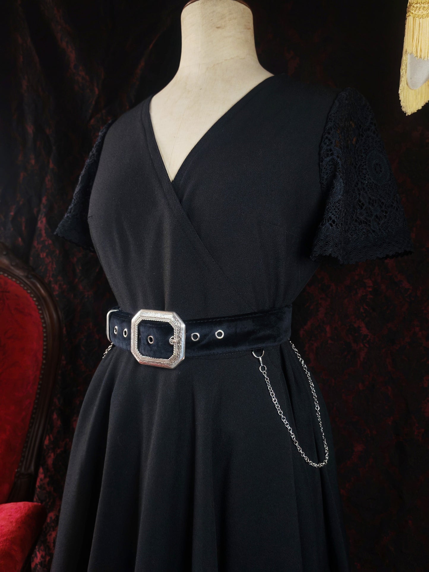 Robe "Eclosion noire" - Precommandes jusqu'au 21 juin
