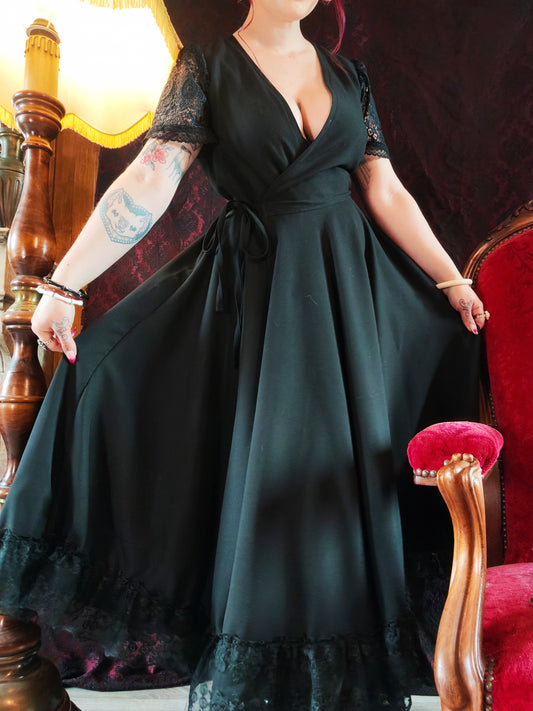 Robe "Eclosion noire" - Precommandes jusqu'au 21 juin