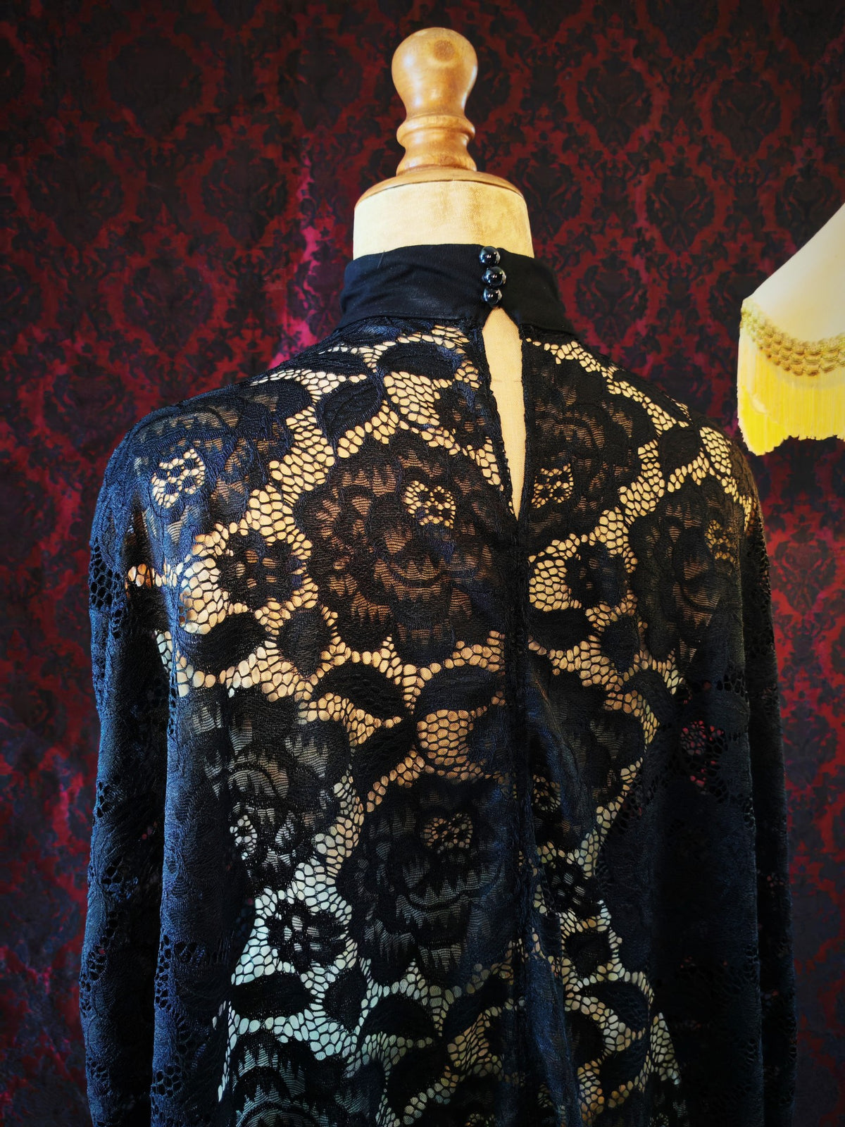 Poncho de encaje "Carmilla"