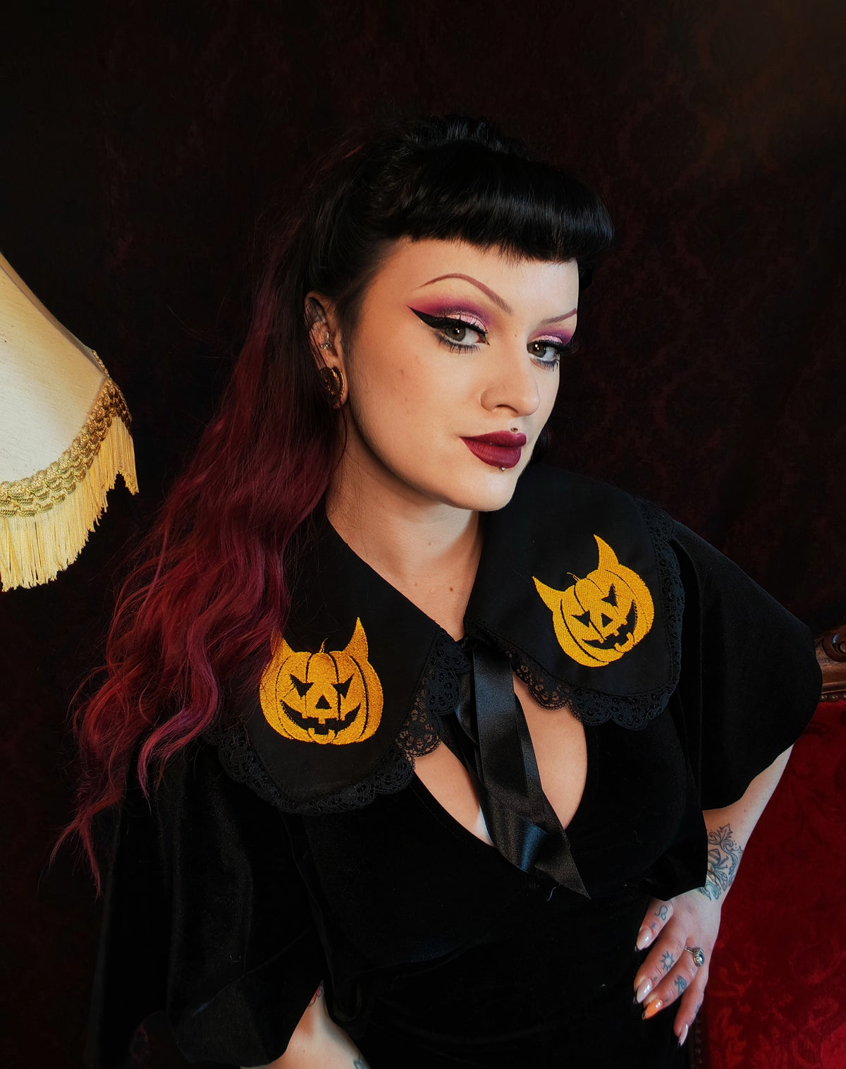 "Diablotine" collar