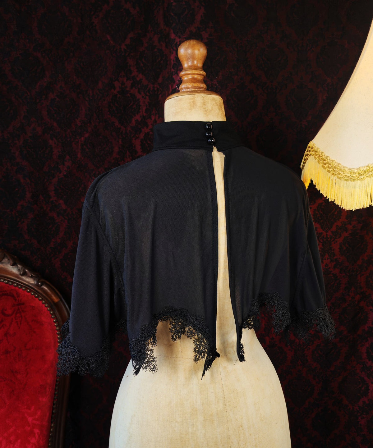 Cape "The Widow"